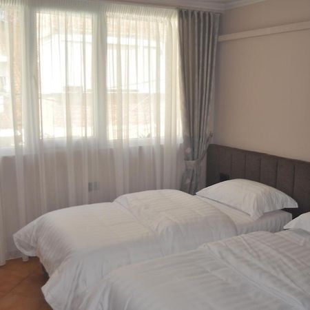 Bliri Myslym Shyri Apartment Tirana Bagian luar foto