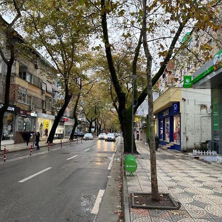 Bliri Myslym Shyri Apartment Tirana Bagian luar foto