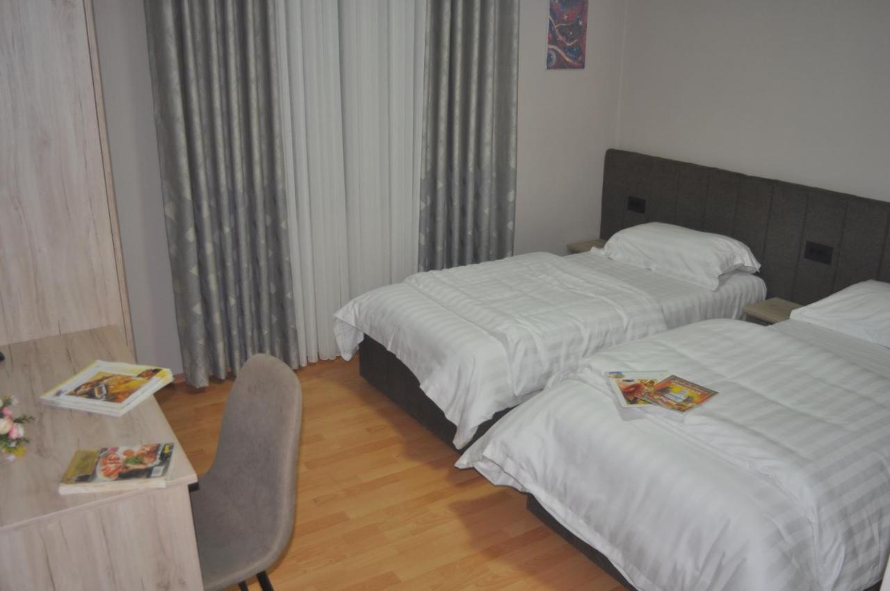 Bliri Myslym Shyri Apartment Tirana Bagian luar foto