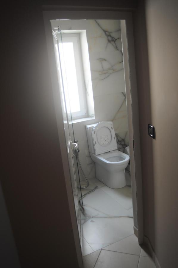 Bliri Myslym Shyri Apartment Tirana Bagian luar foto