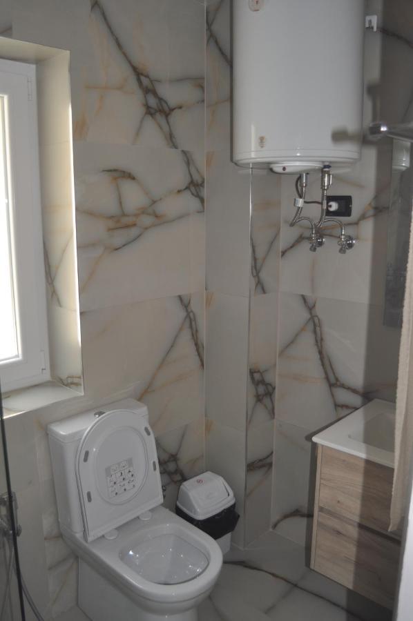 Bliri Myslym Shyri Apartment Tirana Bagian luar foto
