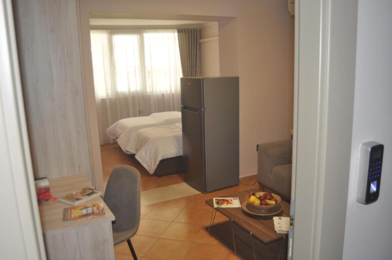 Bliri Myslym Shyri Apartment Tirana Bagian luar foto