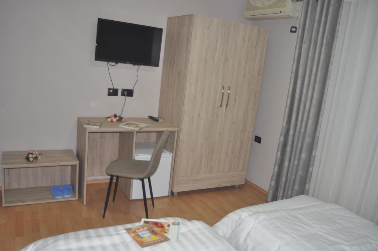 Bliri Myslym Shyri Apartment Tirana Bagian luar foto